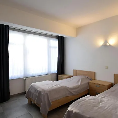 Apartment Sunny Escape By The Shore