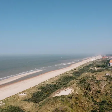 Sunny Escape By The Shore De Haan